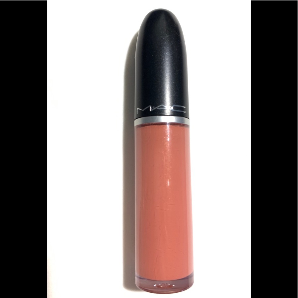 Mac Retro Matte Lipstick in Back in Vogue